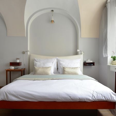 Design Hotel Neruda Praha Bagian luar foto