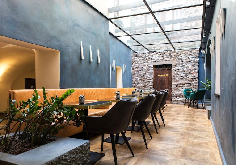 Design Hotel Neruda Praha Bagian luar foto