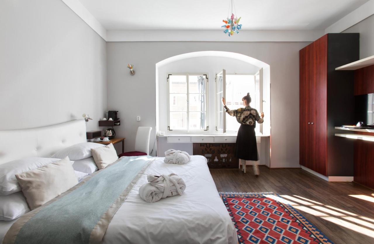 Design Hotel Neruda Praha Bagian luar foto
