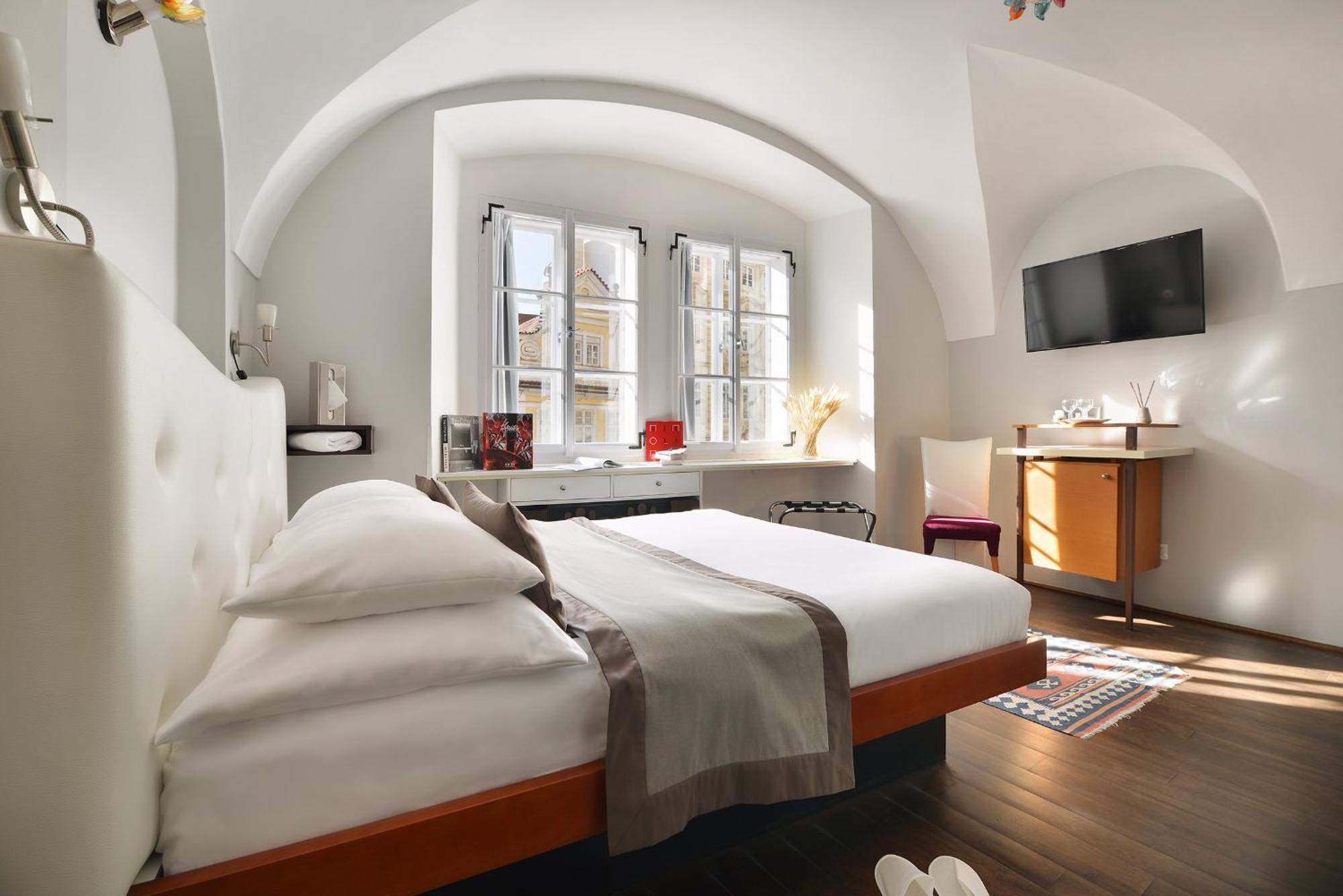 Design Hotel Neruda Praha Bagian luar foto