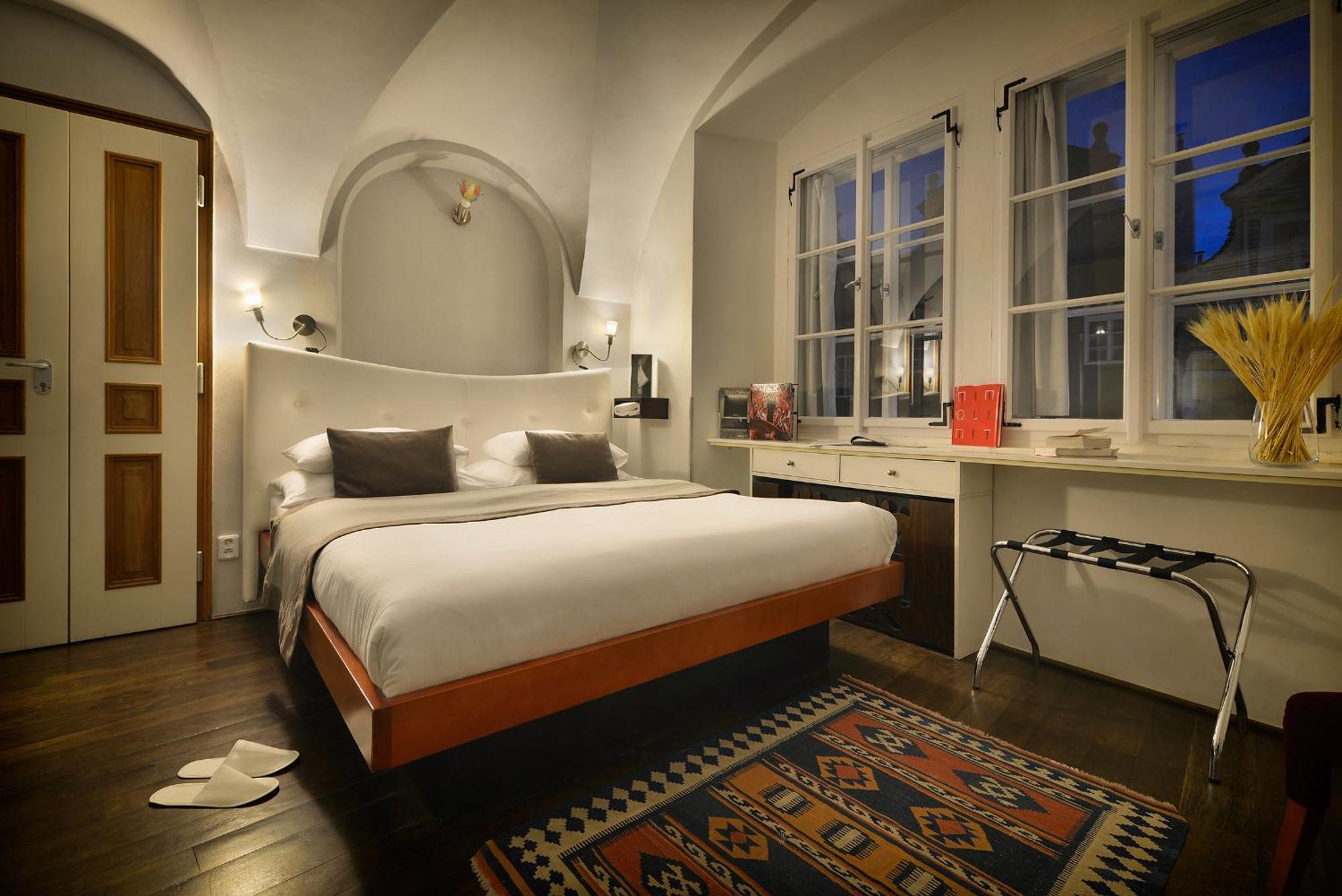 Design Hotel Neruda Praha Bagian luar foto