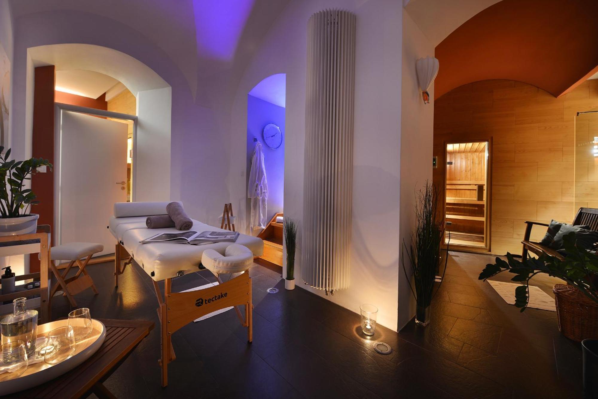 Design Hotel Neruda Praha Bagian luar foto