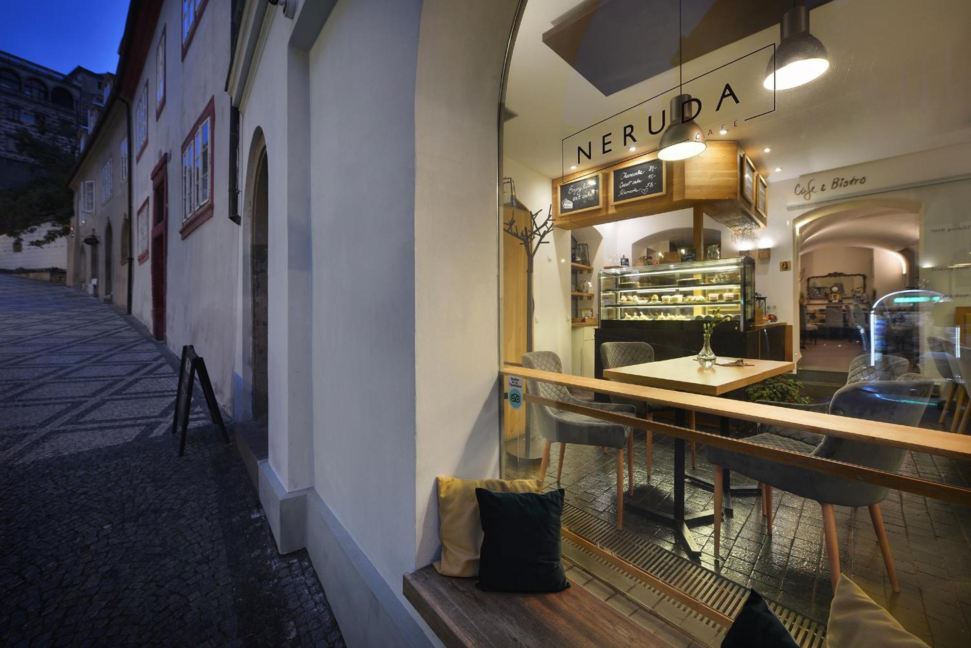 Design Hotel Neruda Praha Bagian luar foto