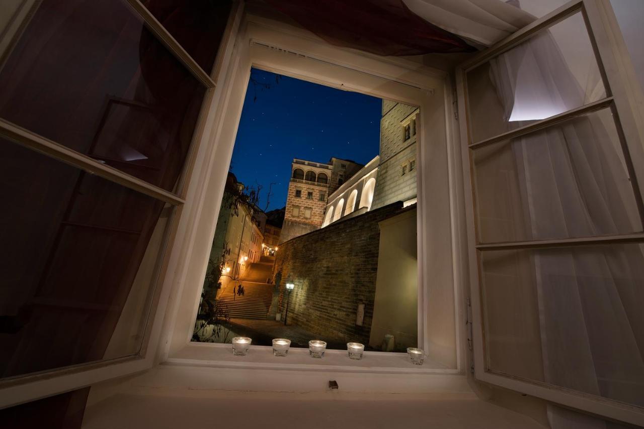 Design Hotel Neruda Praha Bagian luar foto